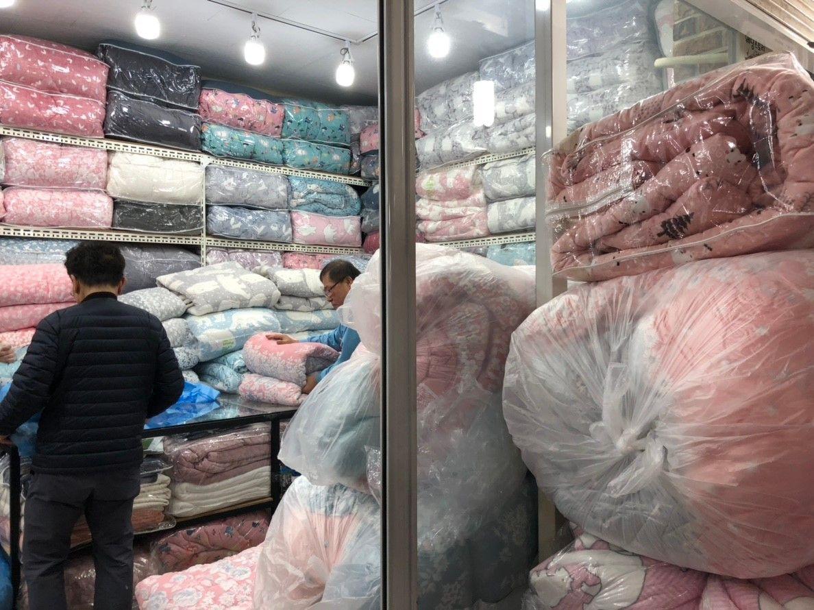 Get Korean bedding at great price! Visit popular 169 MIDO to get Korean quilts